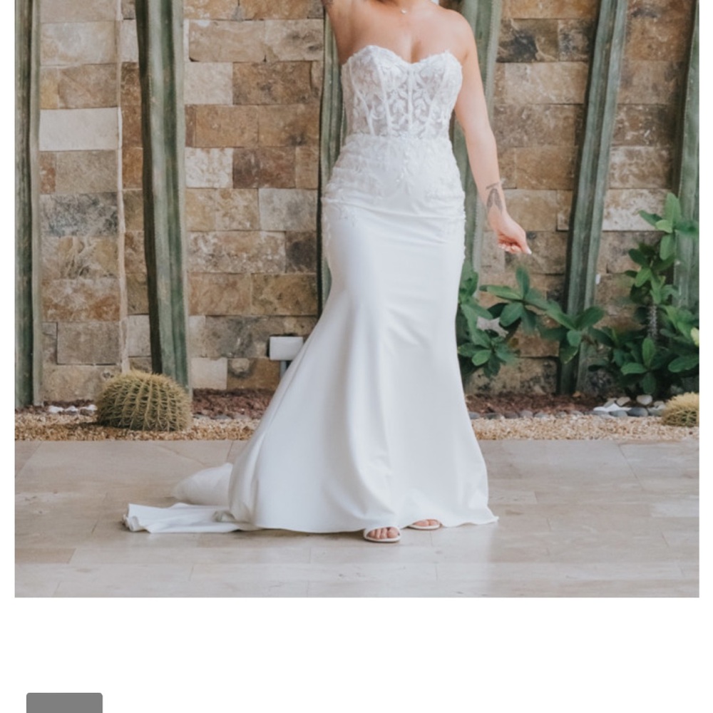 Elegant White Wedding Dress